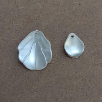 35-130pcs kelopak dahlia mutiara putih